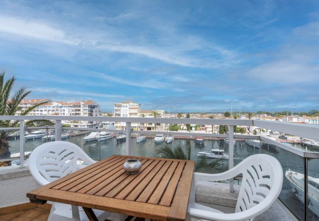 Apartment in Empuriabrava - ILA04