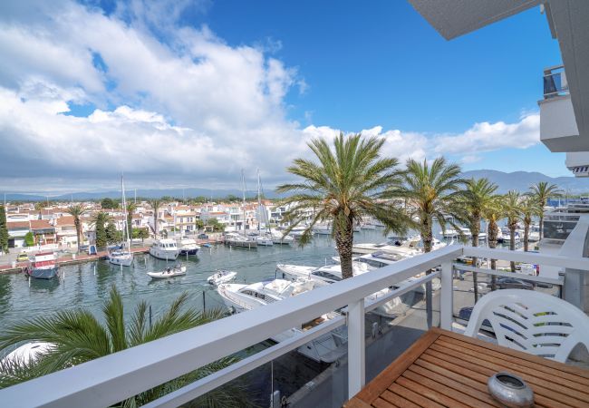 Apartment in Empuriabrava - ILA04