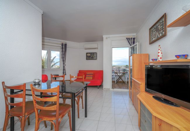 Apartment in Empuriabrava - ILA04