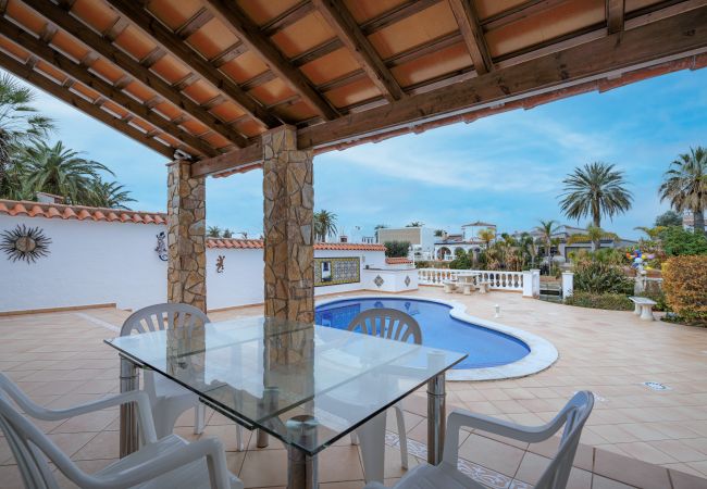 Villa in Empuriabrava - LV05 LIOBREGAT